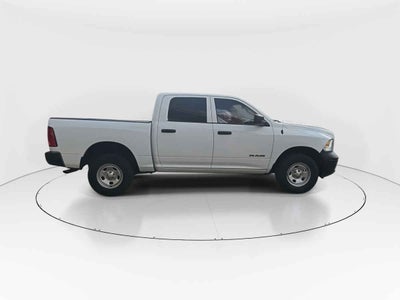 2023 RAM Ram 1500 4p SLT Crew Cab V8/5.7 Aut 4x4 Trabajo