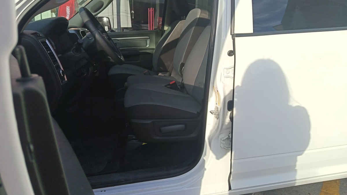 2023 RAM Ram 1500 4p SLT Crew Cab V8/5.7 Aut 4x4 Trabajo