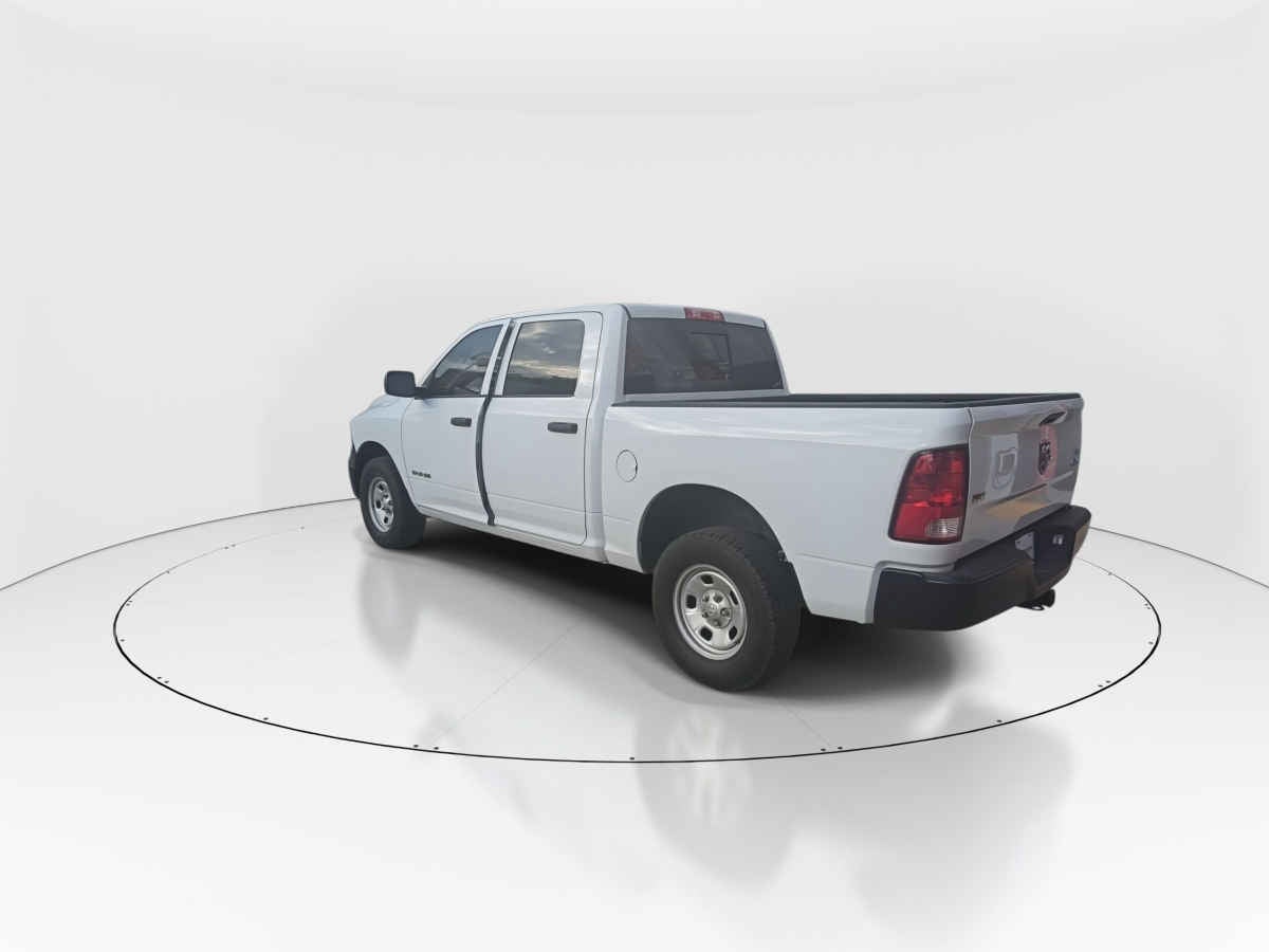 2023 RAM Ram 1500 4p SLT Crew Cab V8/5.7 Aut 4x4 Trabajo