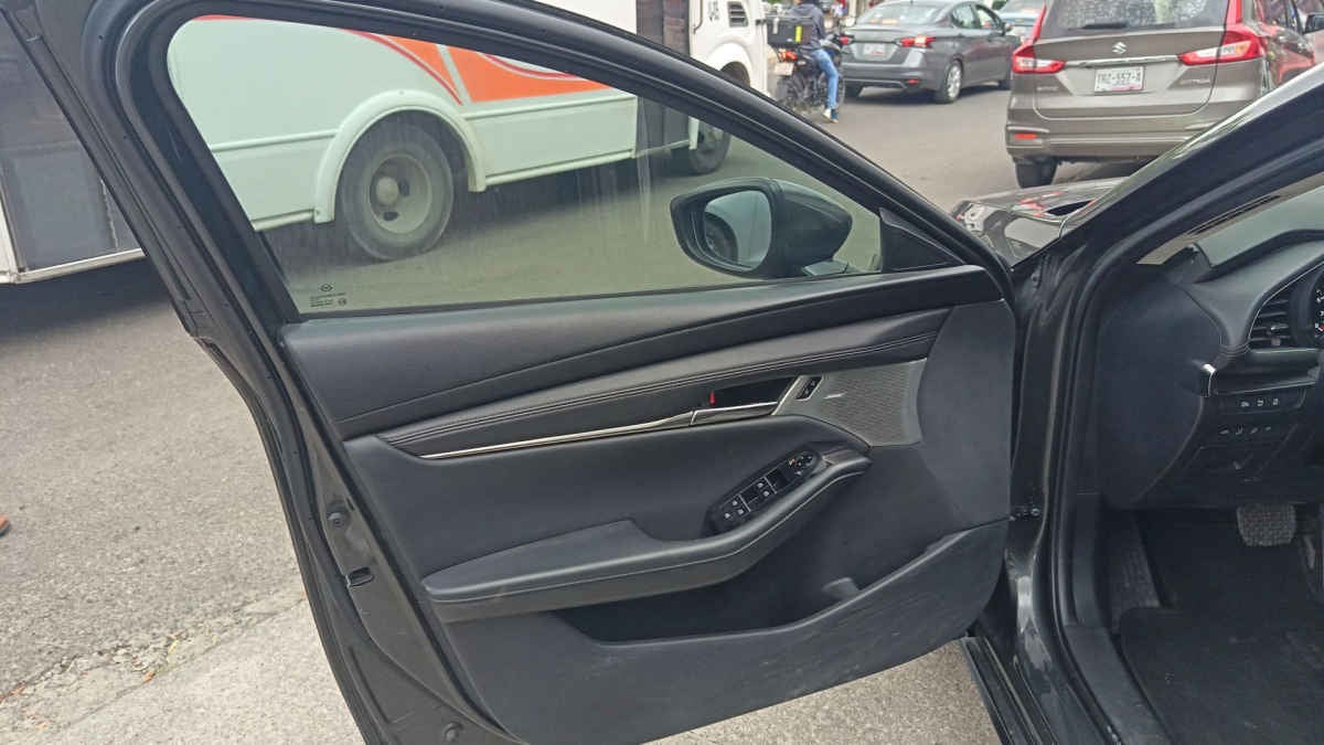 2024 Mazda Mazda 3 4p Sedan i Grand Touring L4/2.5 Aut
