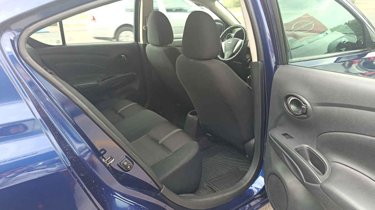 2023 Nissan V-Drive 4p L4/1.6 Man Audio