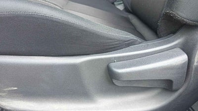 2023 Nissan V-Drive 4p L4/1.6 Man Audio