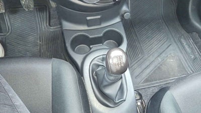 2023 Nissan V-Drive 4p L4/1.6 Man Audio