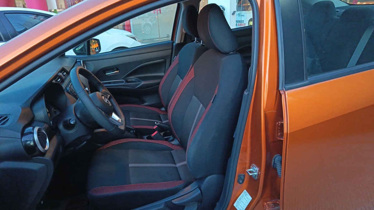 2024 Nissan Versa SR CVT 1.6 LTS