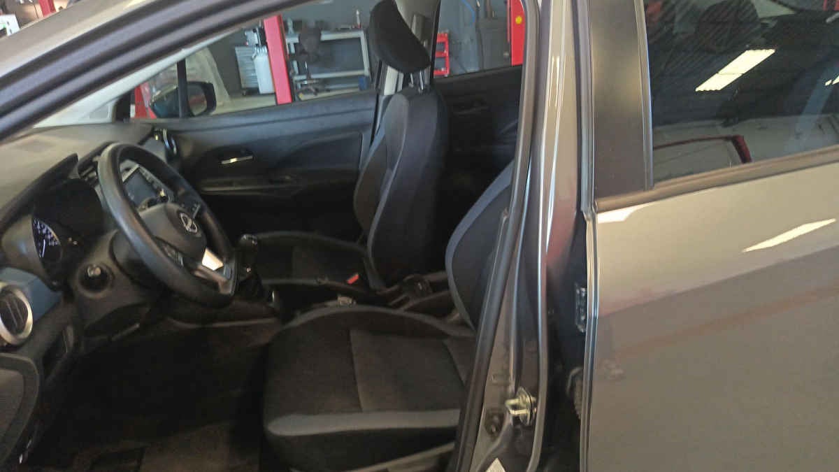 2024 Nissan Versa 4p Advance L4/1.6 Man