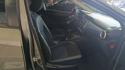 2024 Nissan Versa 4p Advance L4/1.6 Man