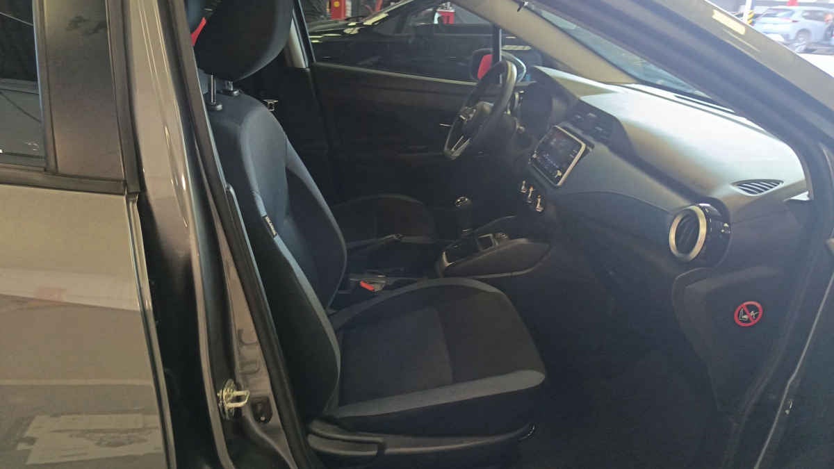 2024 Nissan Versa 4p Advance L4/1.6 Man