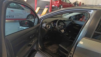 2024 Nissan Versa 4p Advance L4/1.6 Man