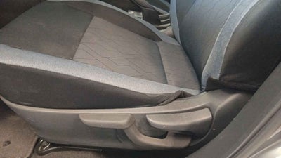 2024 Nissan Versa 4p Advance L4/1.6 Man
