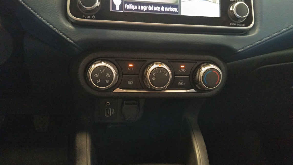 2024 Nissan Versa 4p Advance L4/1.6 Man