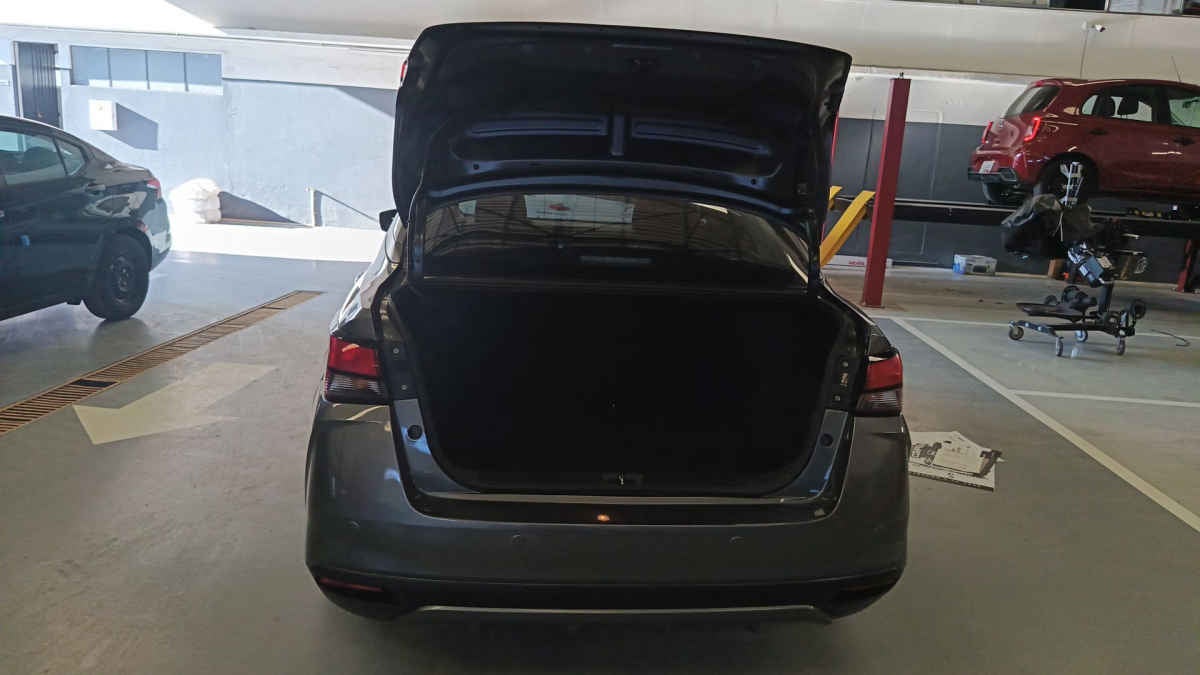 2024 Nissan Versa 4p Advance L4/1.6 Man