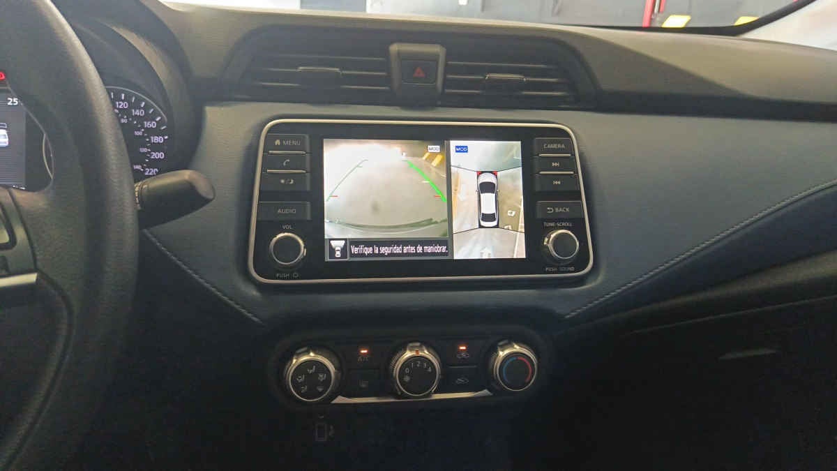 2024 Nissan Versa 4p Advance L4/1.6 Man