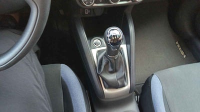 2024 Nissan Versa 4p Advance L4/1.6 Man