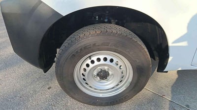2025 Nissan Chasis Cabina NP300 2p L4/2.5 Man VDC