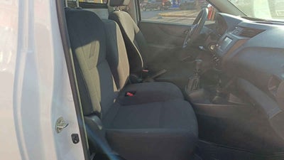 2025 Nissan Chasis Cabina NP300 2p L4/2.5 Man VDC