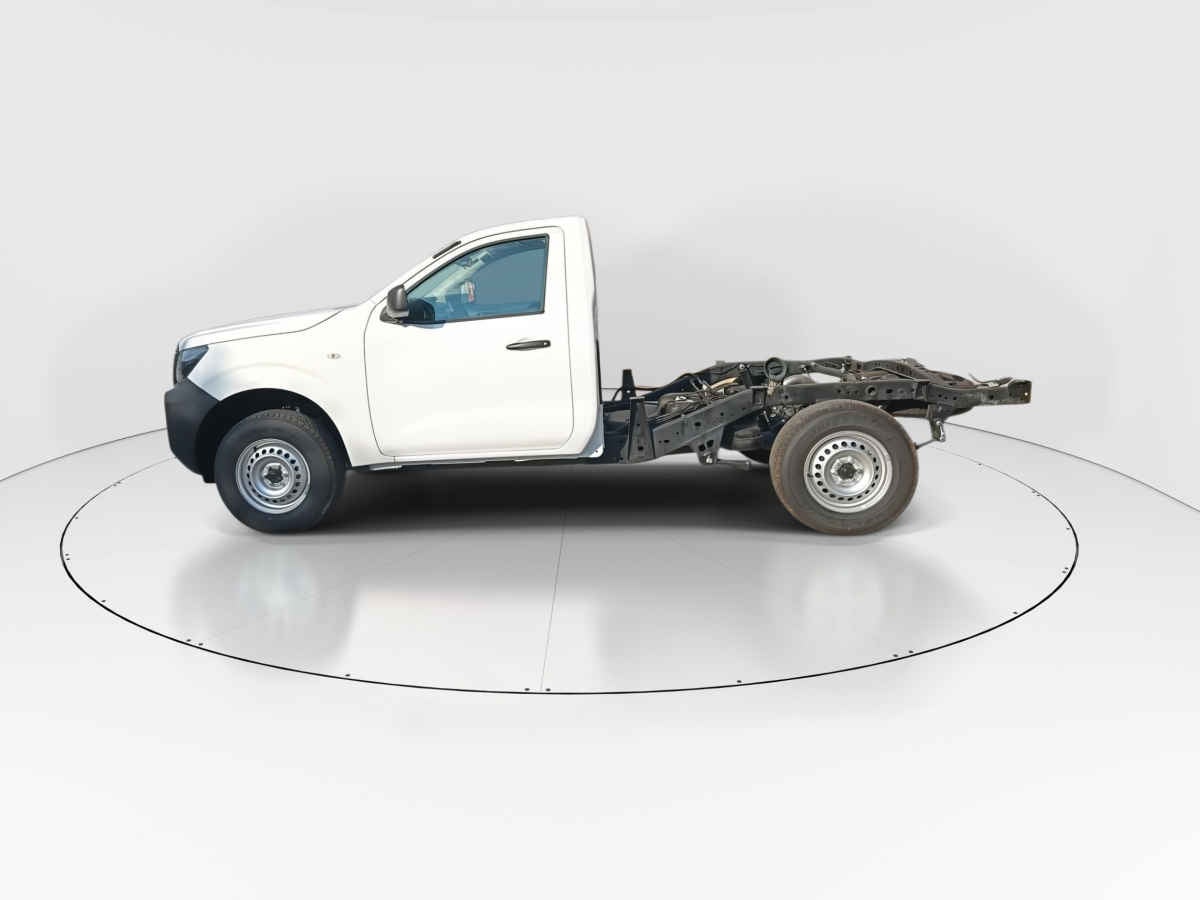 2025 Nissan Chasis Cabina NP300 2p L4/2.5 Man VDC