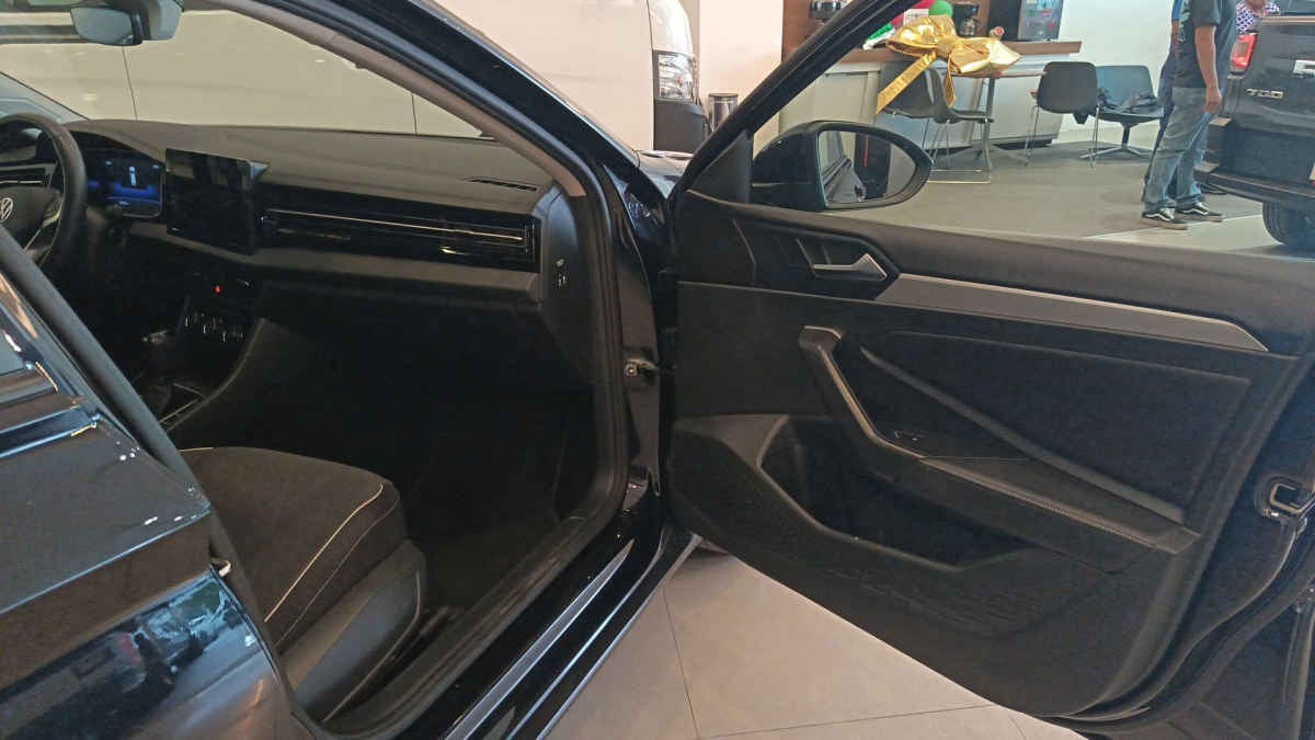 2025 Volkswagen Jetta 4p Confortline L4/1.4/T Aut