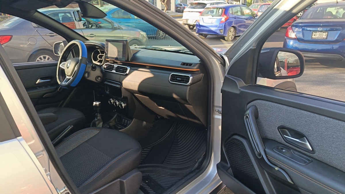 2024 Renault Oroch 4p Outsider L4/1.6/T Man