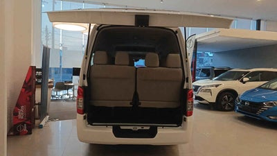 2026 Nissan Urvan URVAN PASAJEROS 4 PUERTAS 14 PAS AMPLIA TM 2.5 LTS