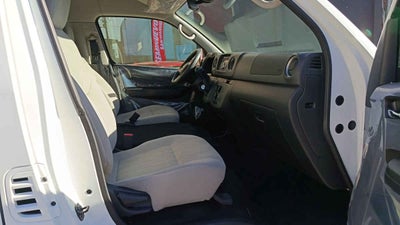 2025 Nissan Urvan 4p Amplia L4/2.5 Man 15/Pas P/Seg