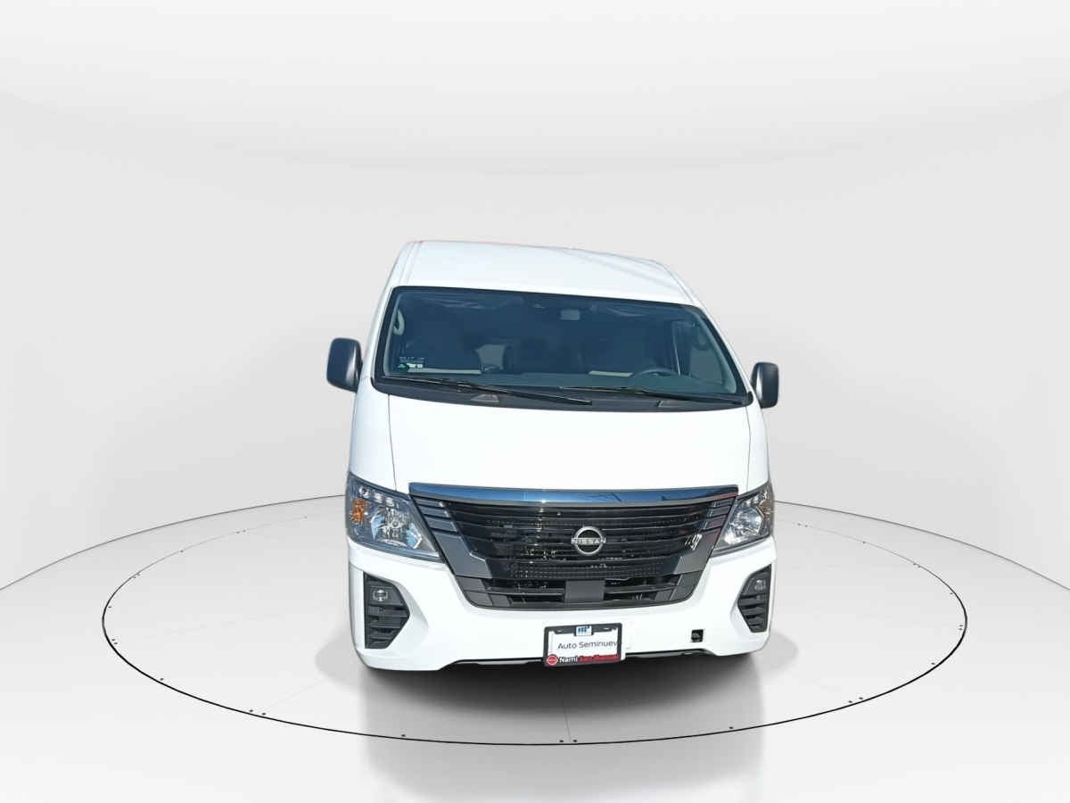 2025 Nissan Urvan 4p Amplia L4/2.5 Man 15/Pas P/Seg