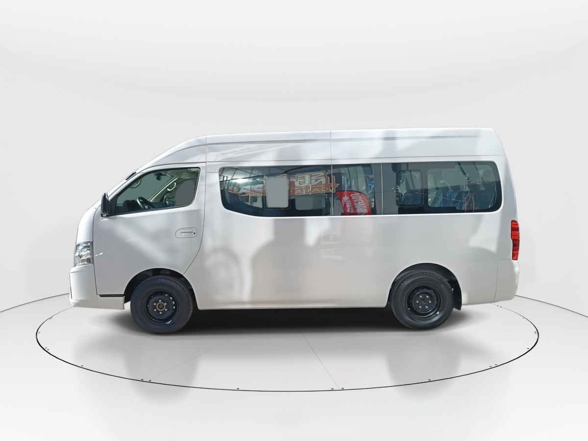 2025 Nissan Urvan 4p Amplia L4/2.5 Man 15/Pas P/Seg