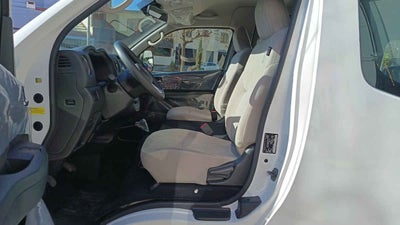 2025 Nissan Urvan 4p Amplia L4/2.5 Man 15/Pas P/Seg