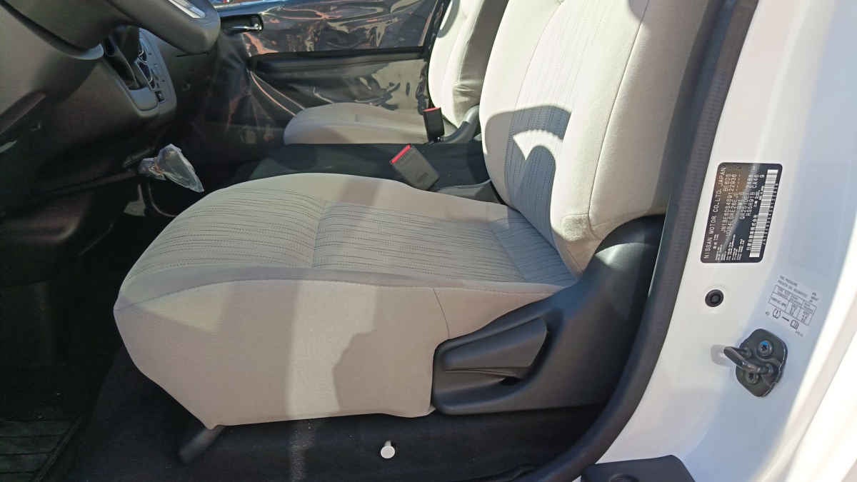 2025 Nissan Urvan 4p Amplia L4/2.5 Man 15/Pas P/Seg