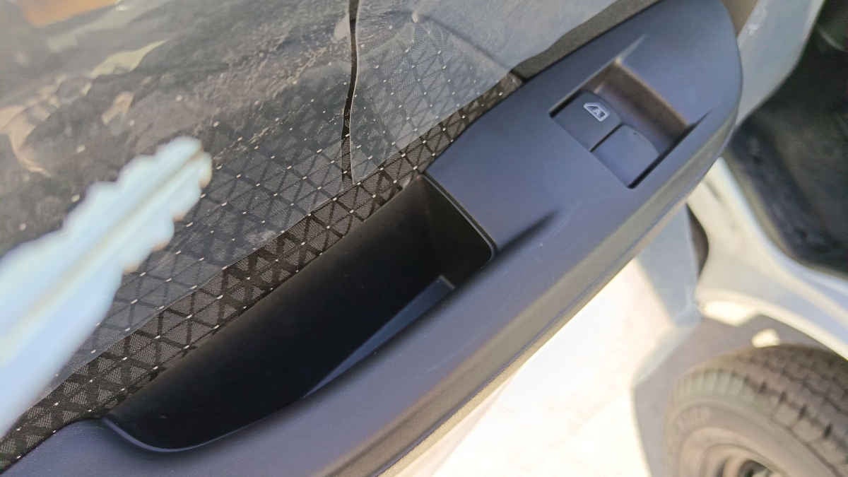 2025 Nissan Urvan 4p Amplia L4/2.5 Man 15/Pas P/Seg