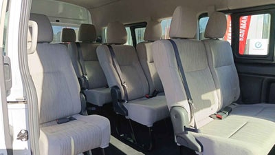 2025 Nissan Urvan 4p Amplia L4/2.5 Man 15/Pas P/Seg