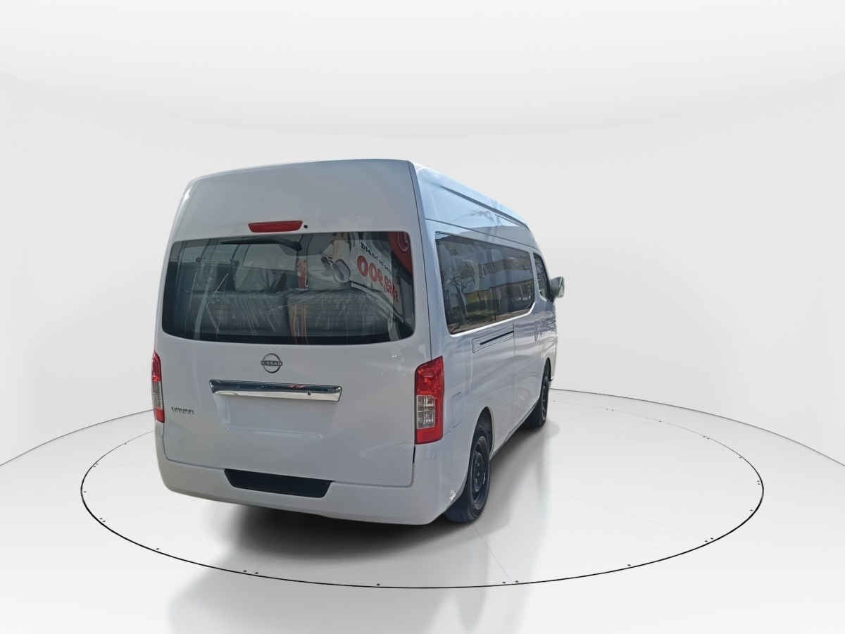 2025 Nissan Urvan 4p Amplia L4/2.5 Man 15/Pas P/Seg