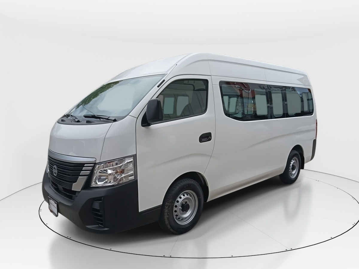 2026 Nissan Urvan 4p Amplia L4/2.5 Man Ventanas