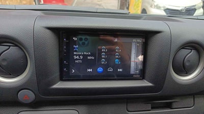 2026 Nissan Urvan 4p Amplia L4/2.5 Man Ventanas