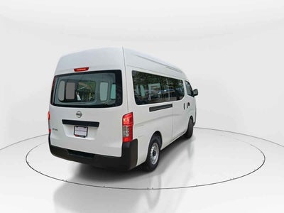 2026 Nissan Urvan 4p Amplia L4/2.5 Man Ventanas