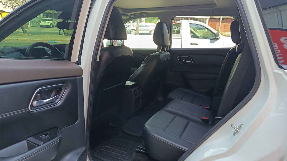 2024 Nissan X-Trail 5p Platinum 3 Row L4/2.5 Aut