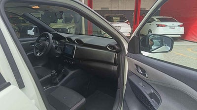 2025 Nissan Magnite 5p Advance L3/1.0/T Man