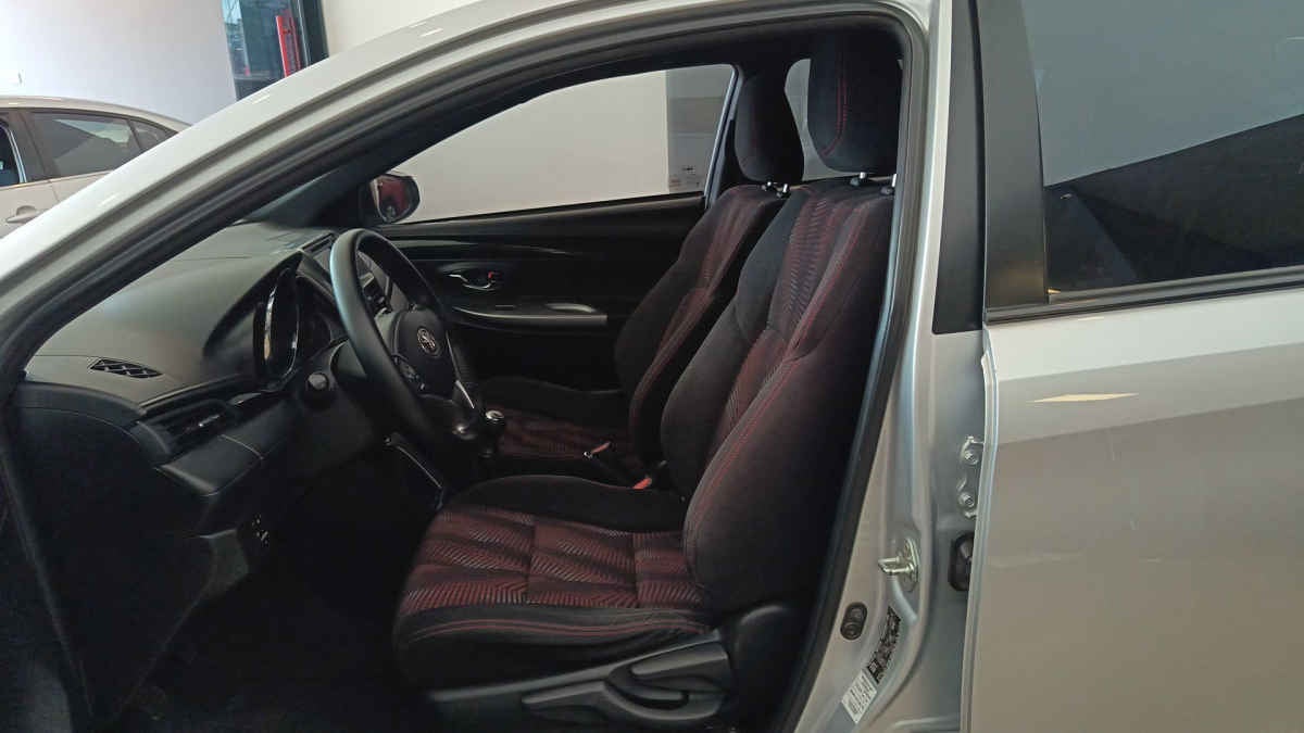 2017 Toyota Yaris 5p Hatchback S L4/1.5 Man